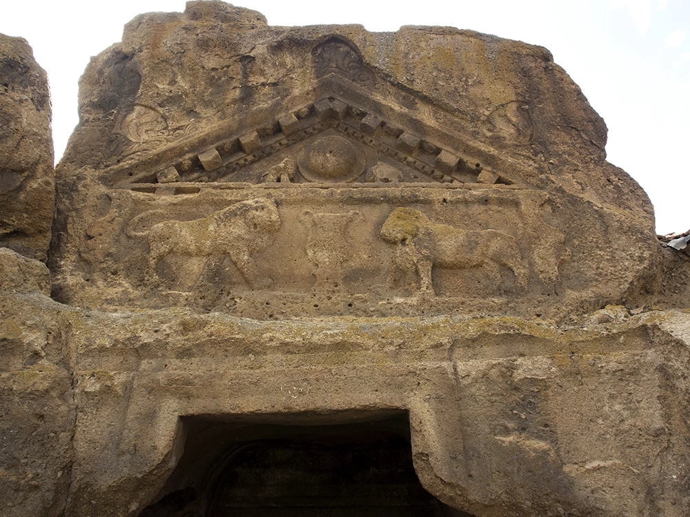 Solon Tomb (Aslanlı Temple)